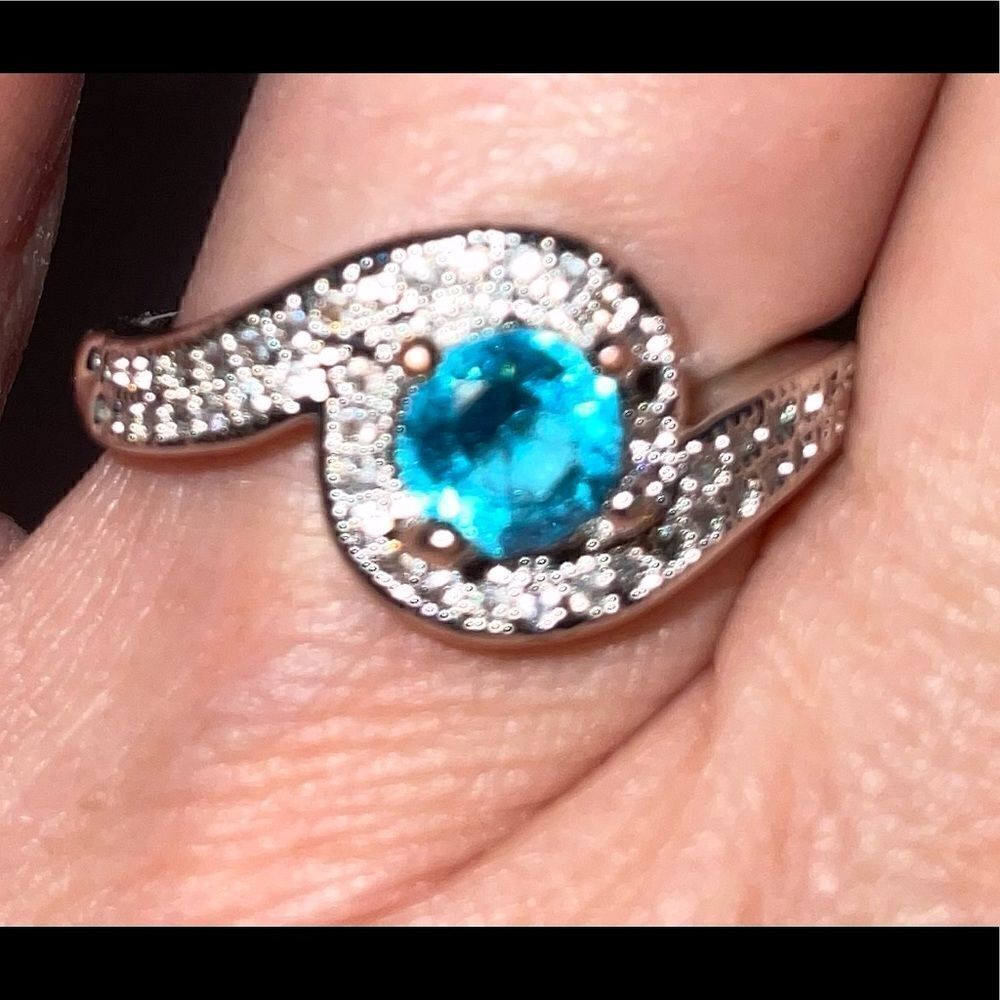 Adorable Blue Stone Ring   - Picture 2 of 6